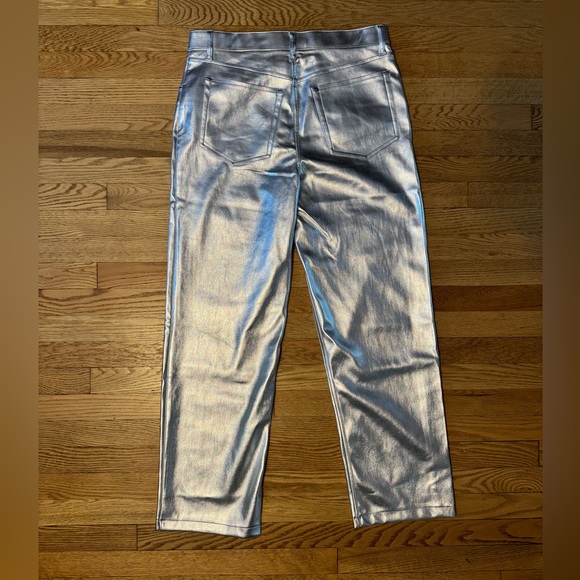 NWT Abercrombie Vegan Leather 90s high rise Relaxed Pant in silver size 14 - Picture 5 of 8